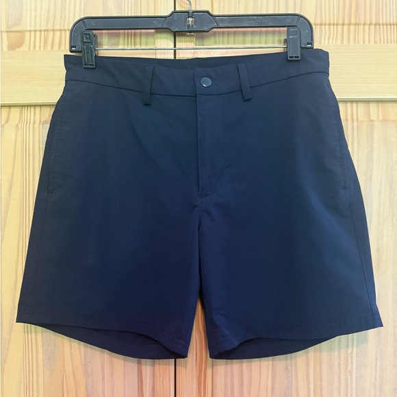 Old Navy Men's Navy Blue Flat Front Active Shorts - Picture 1 of 3
